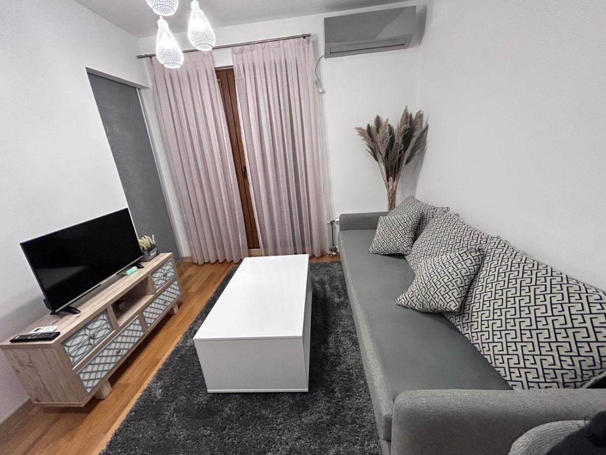 Apartments Empire - Adora Flatiron Скопье Экстерьер фото