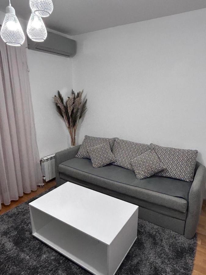 Apartments Empire - Adora Flatiron Скопье Экстерьер фото